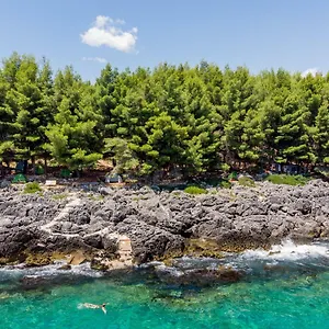  Camping The Sea Cave